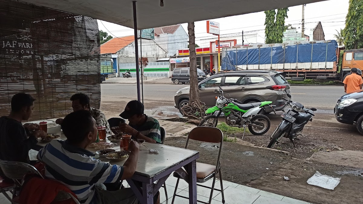 Sate Kambing Piramid Besuki